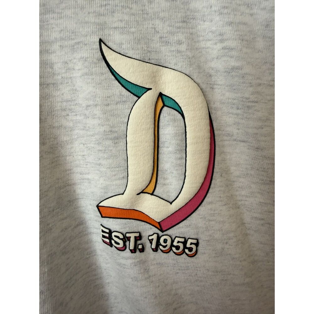 Disneyland Pastel Spirit Jersey Adult XL Disney Parks Retro Rainbow NWT - Picture 7 of 7